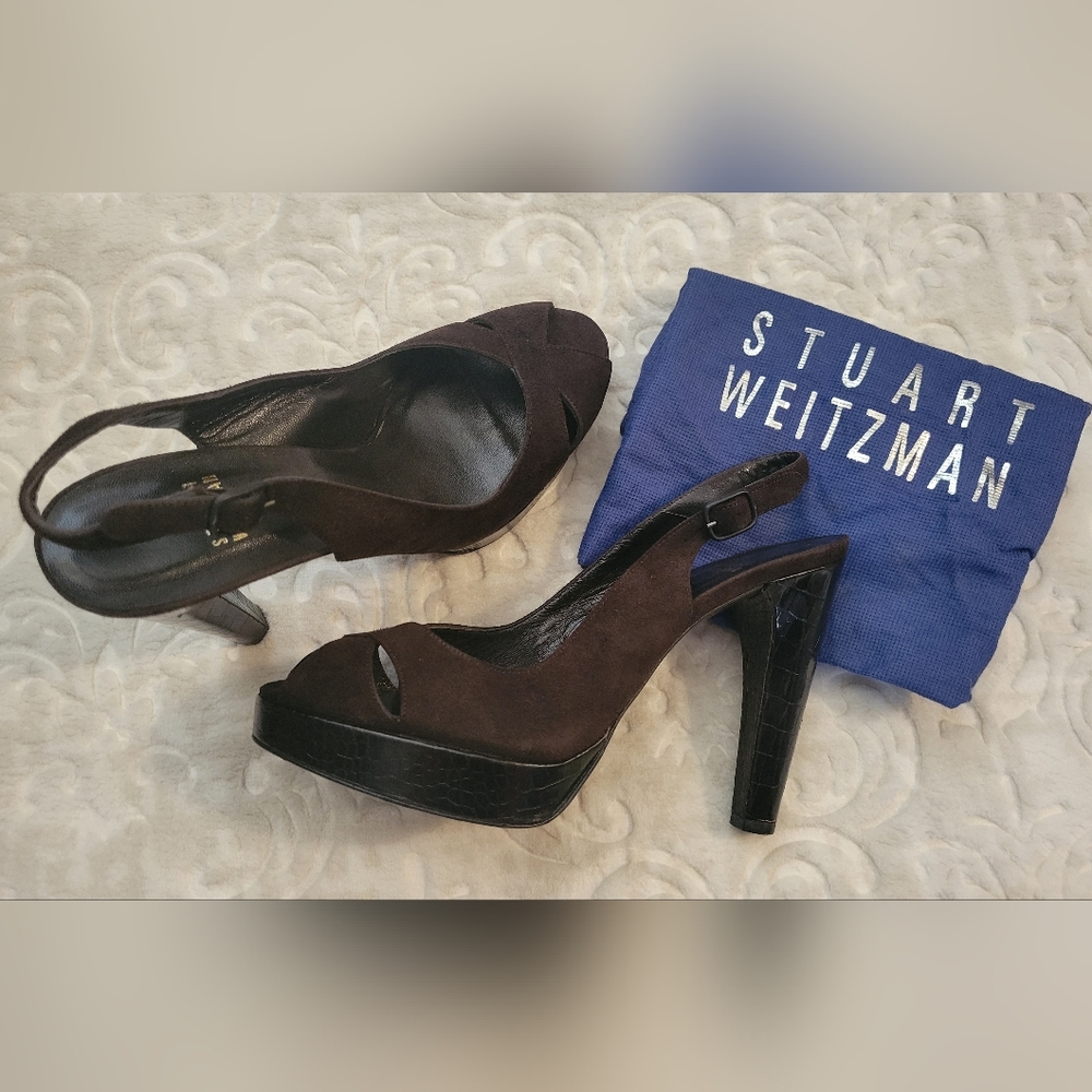 *Stuart Weitzman Peep Toe Heels- 7.5*